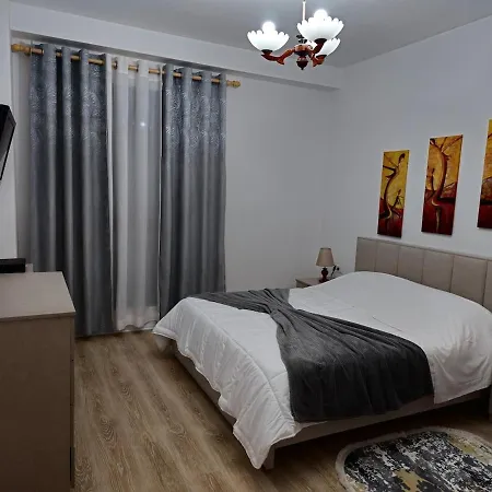 Apartment Cozy Near Center *